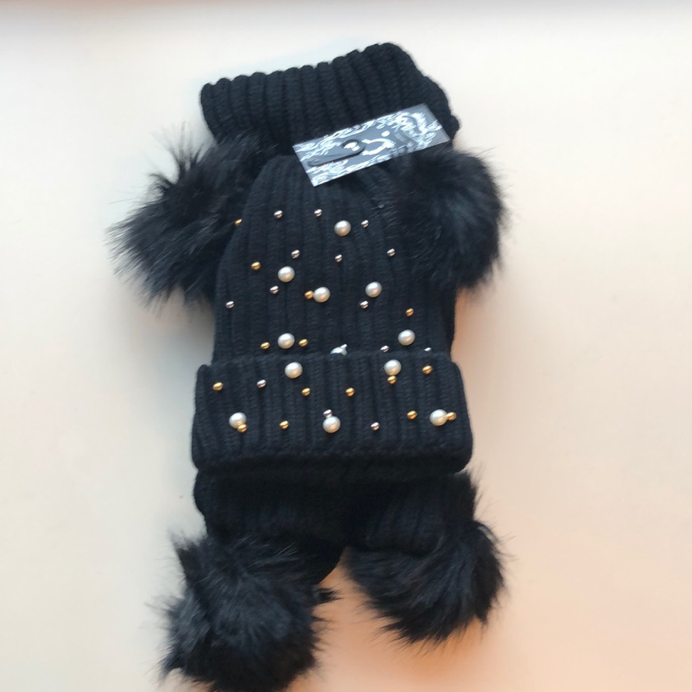 Warm and stylish hat and scarf set!